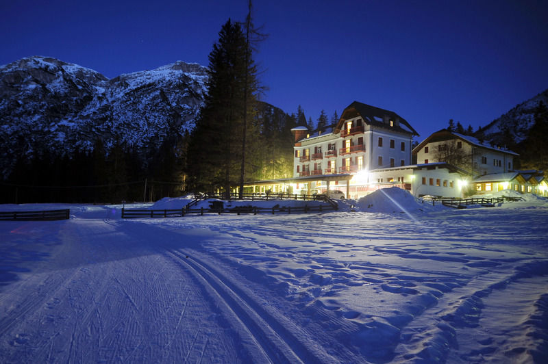 Hotel Croda Rossa Carbonin Luaran gambar