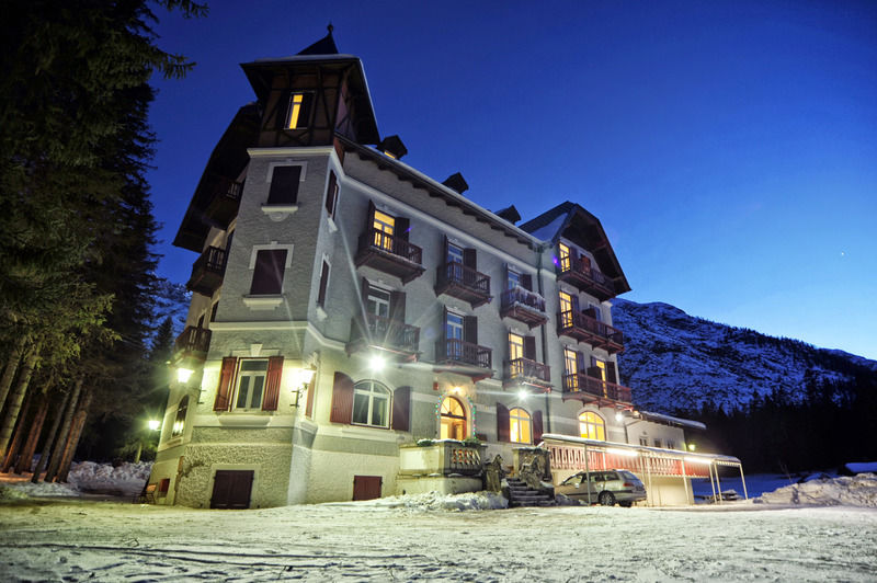 Hotel Croda Rossa Carbonin Luaran gambar