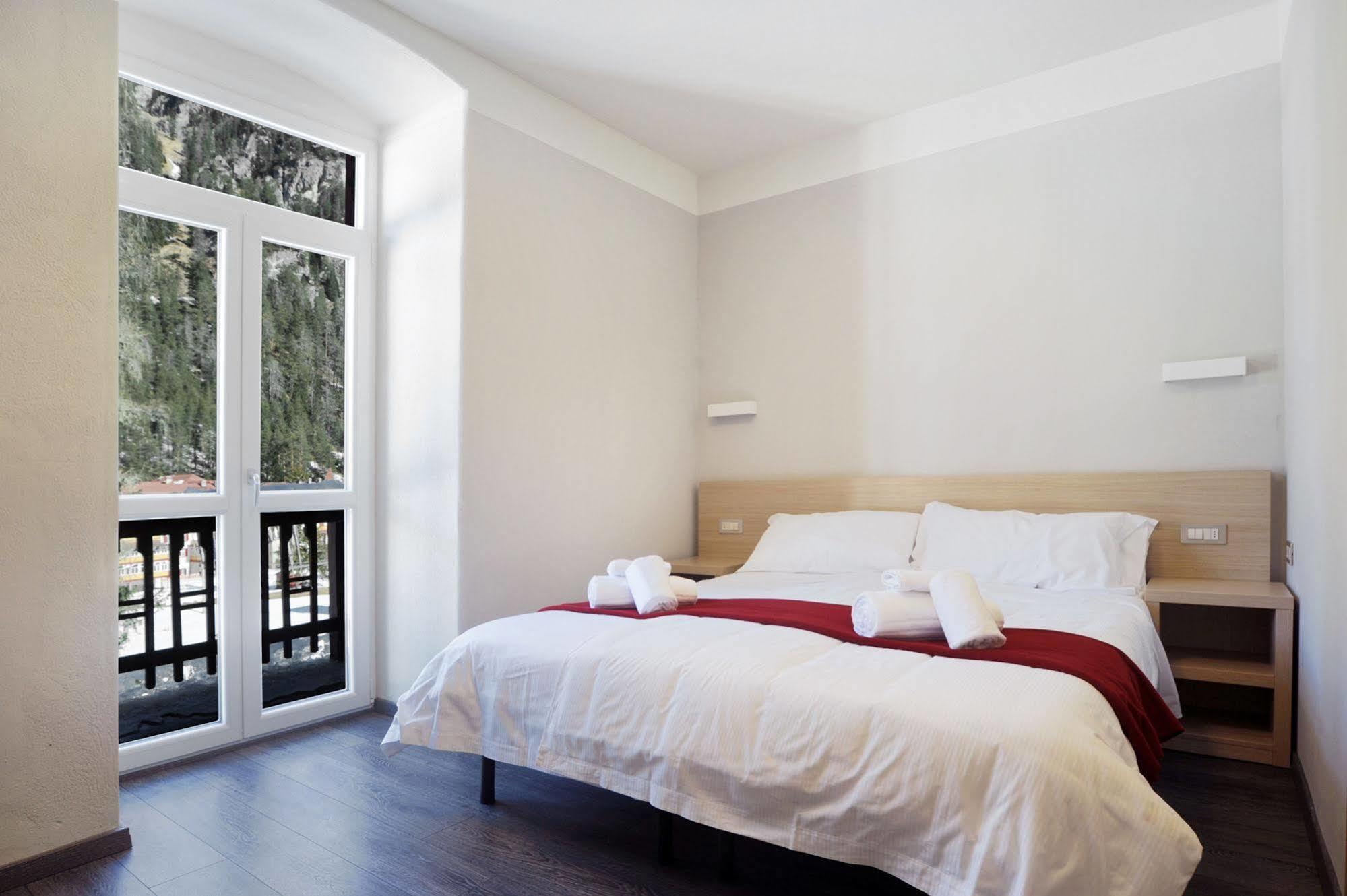 Hotel Croda Rossa Carbonin Luaran gambar